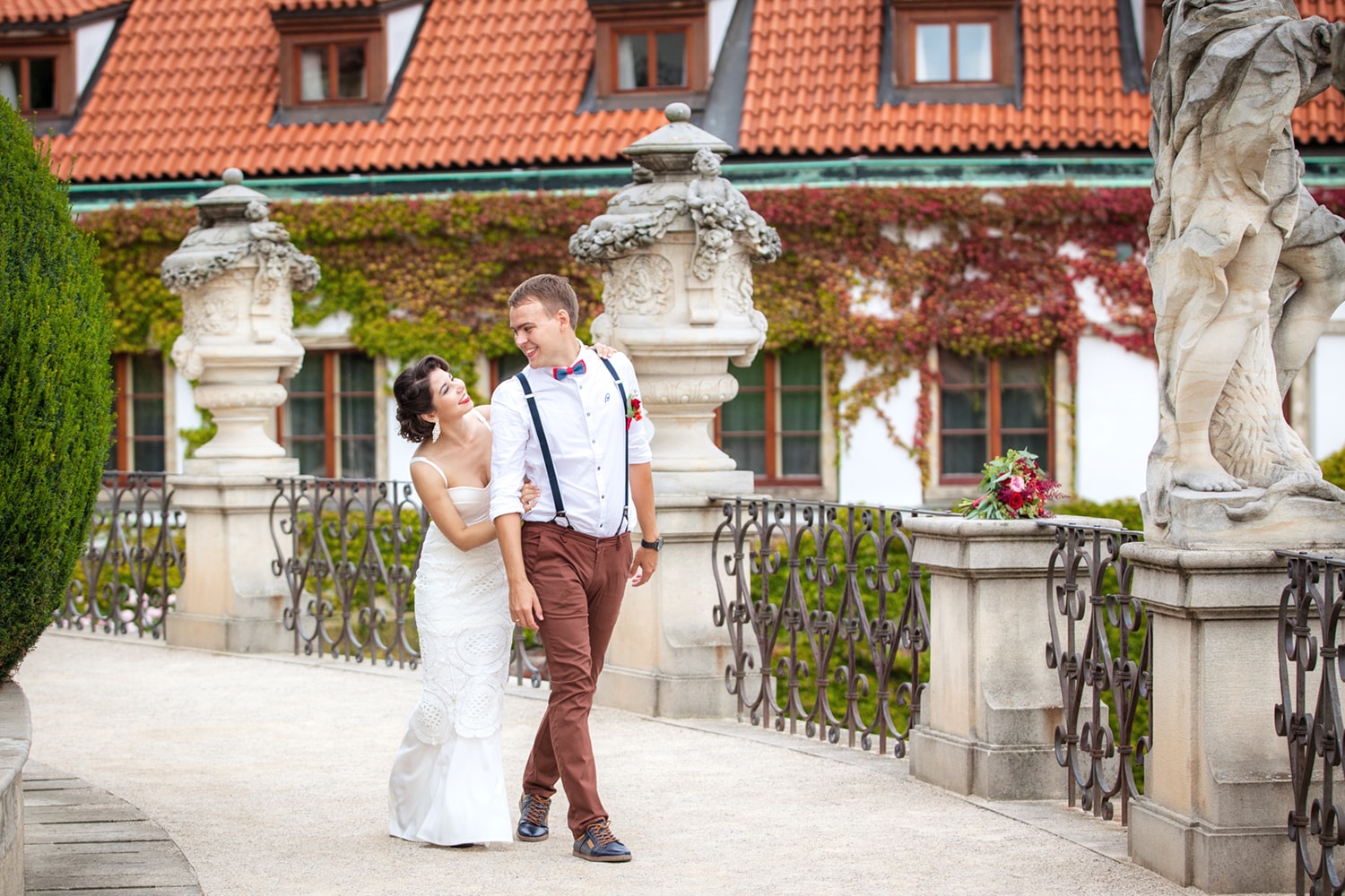 Свадьба в дворцовых садах в Чехии